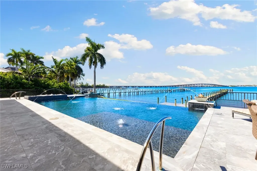 12484 Riverside Drive Fort Myers FL 33919