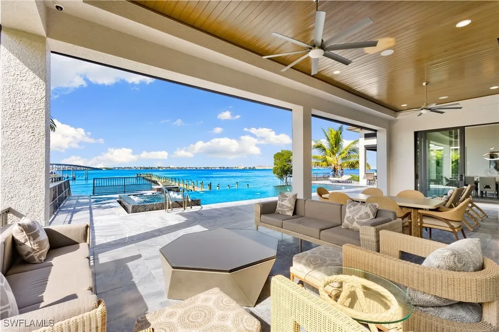 12484 Riverside Drive Fort Myers FL 33919