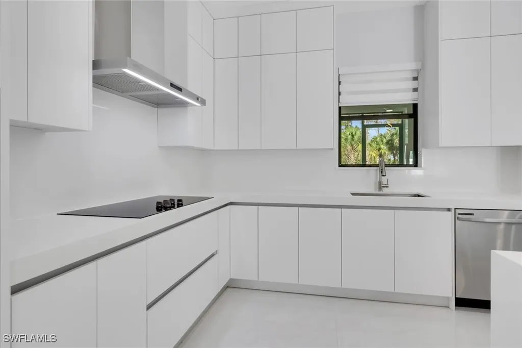 3813 16th Avenue NE Naples FL 34120