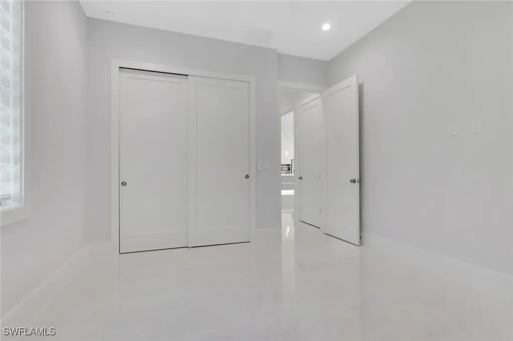3813 16th Avenue NE Naples FL 34120