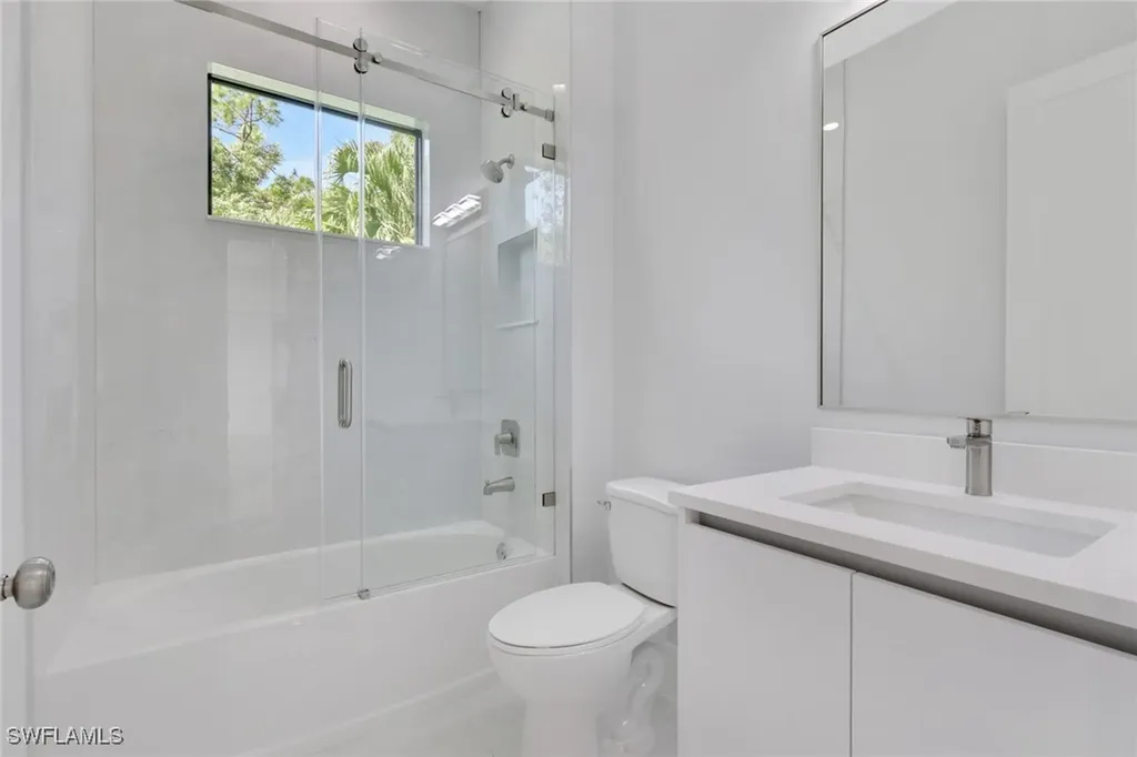 3813 16th Avenue NE Naples FL 34120