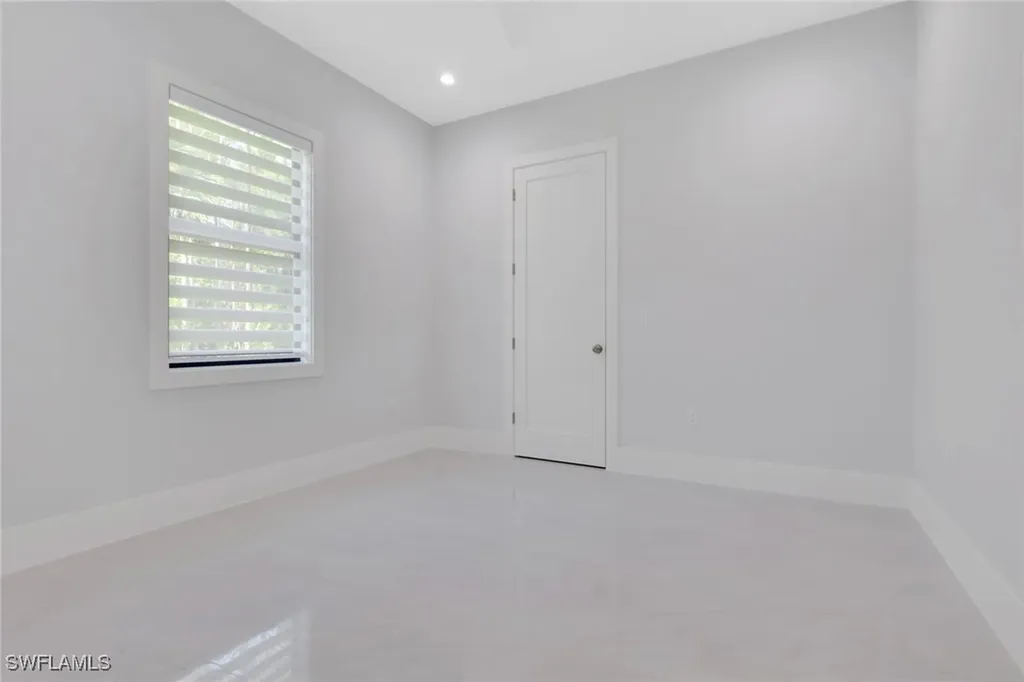 3813 16th Avenue NE Naples FL 34120