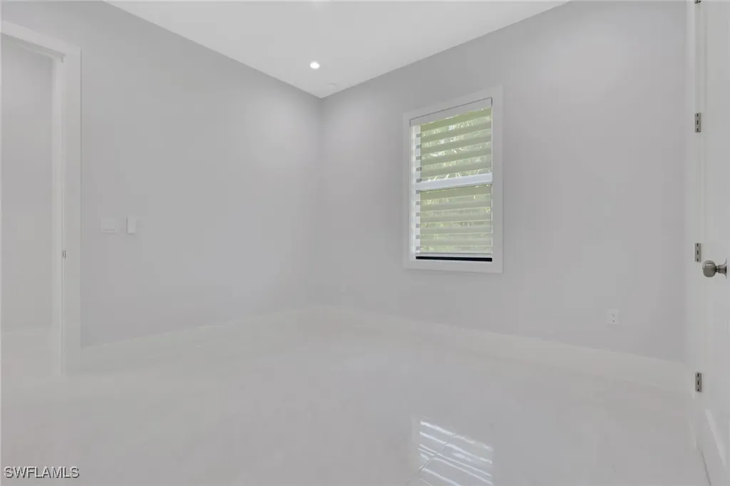 3813 16th Avenue NE Naples FL 34120