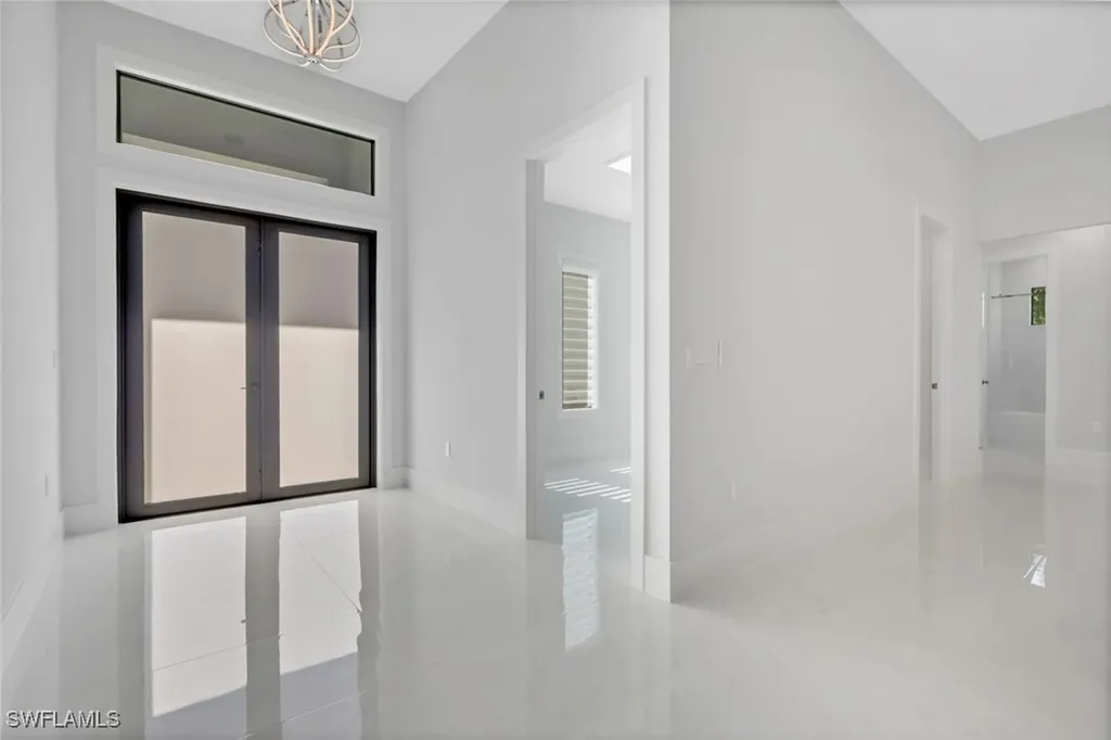 3813 16th Avenue NE Naples FL 34120