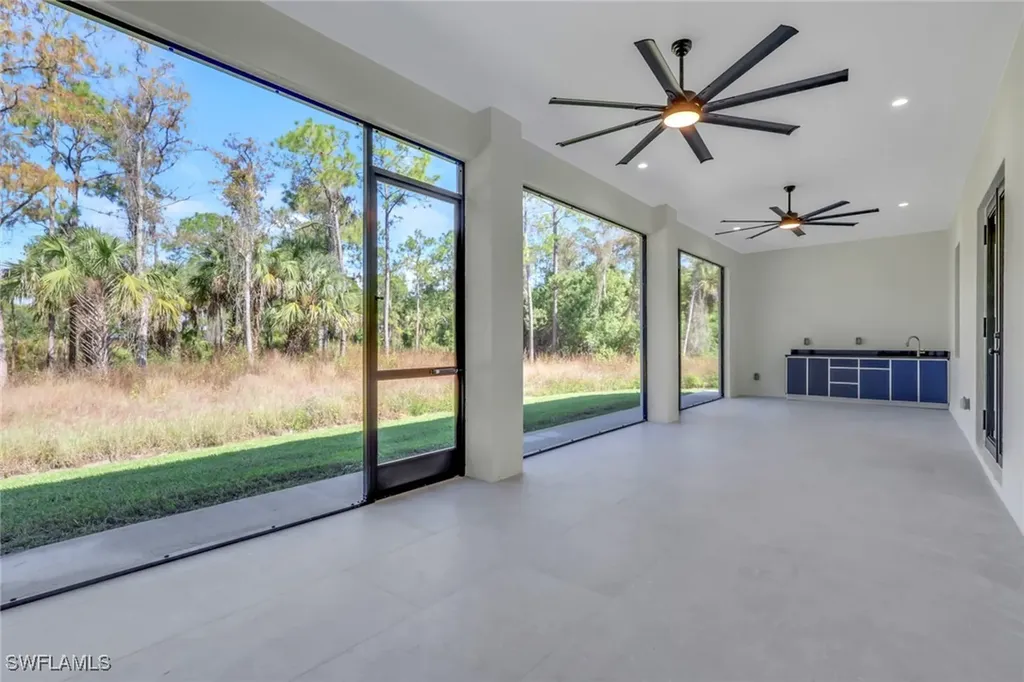 3813 16th Avenue NE Naples FL 34120