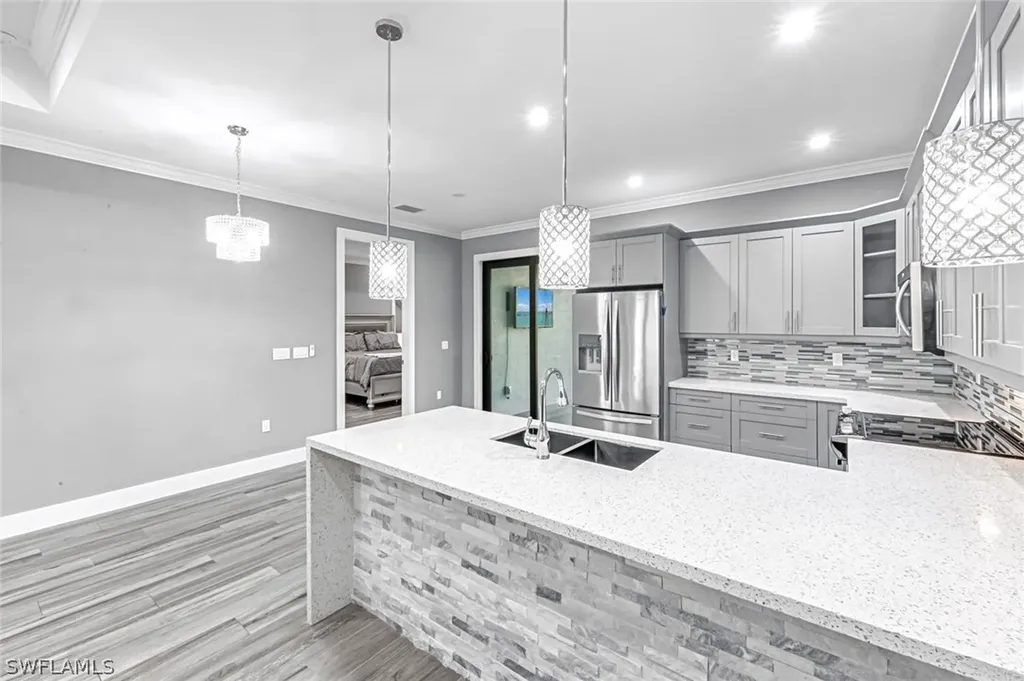 141 20th Avenue NW Naples FL 34120