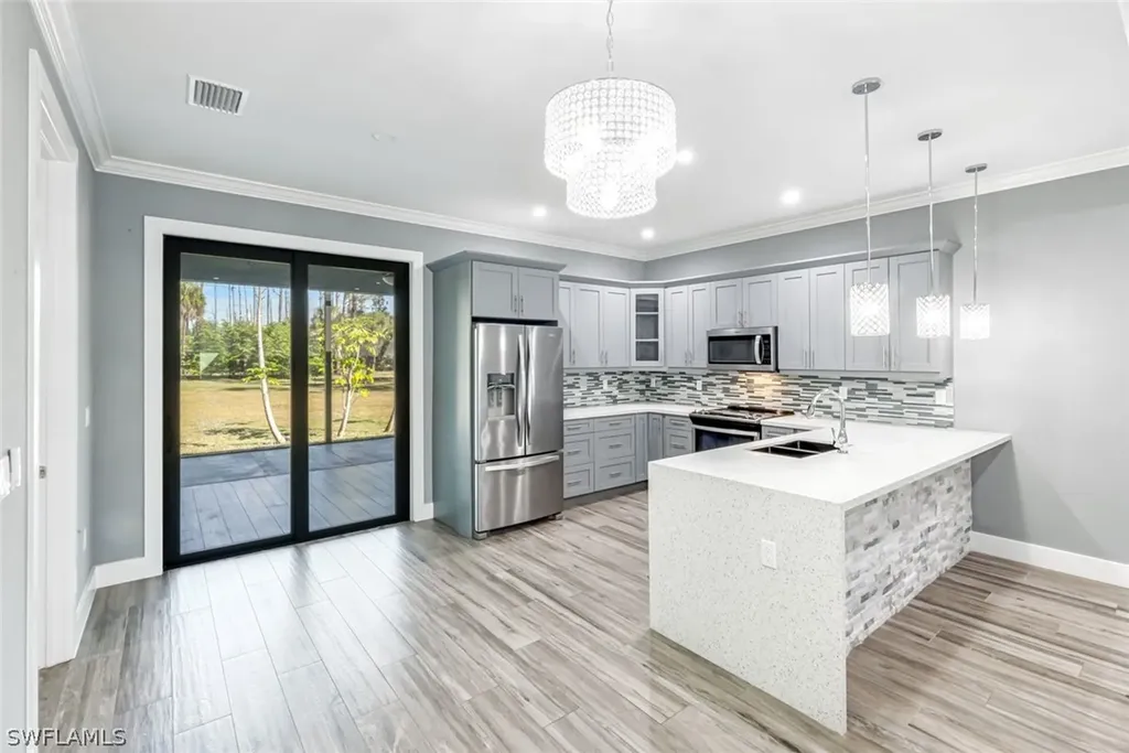 141 20th Avenue NW Naples FL 34120