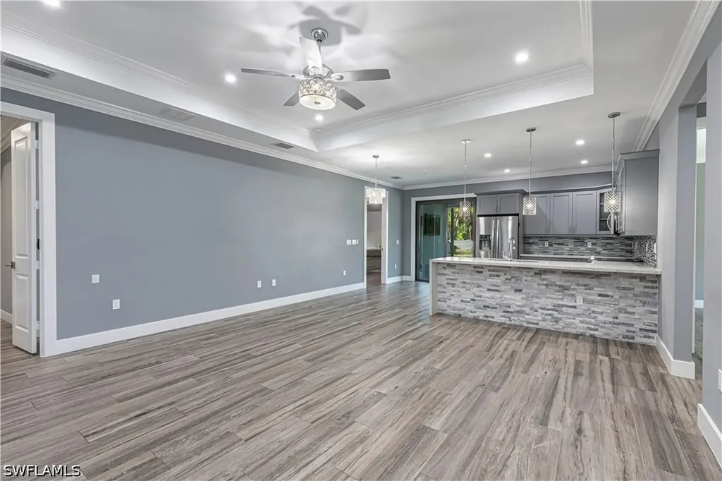 141 20th Avenue NW Naples FL 34120