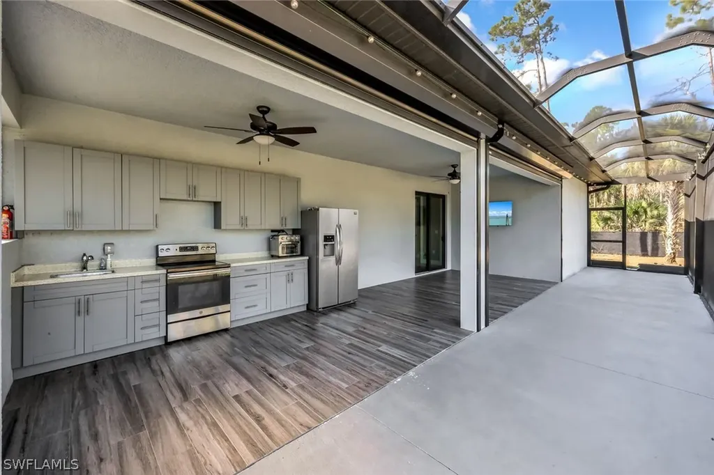 141 20th Avenue NW Naples FL 34120