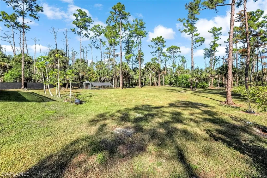141 20th Avenue NW Naples FL 34120