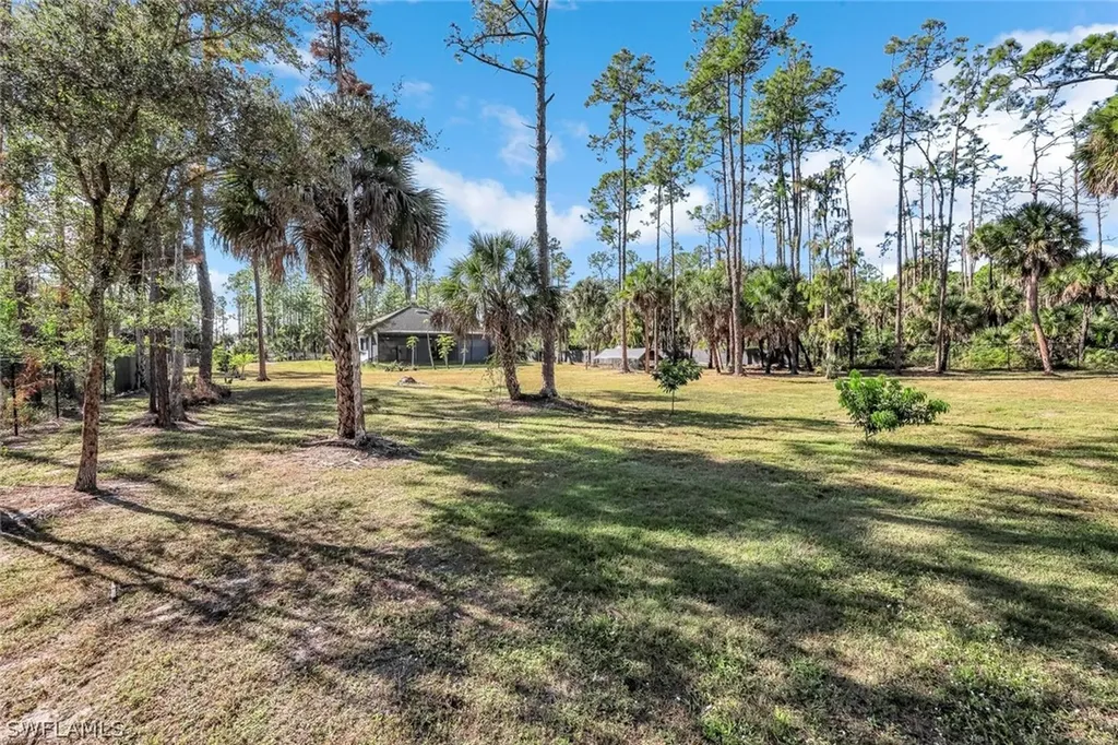 141 20th Avenue NW Naples FL 34120