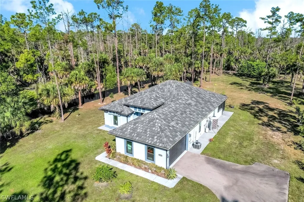 141 20th Avenue NW Naples FL 34120