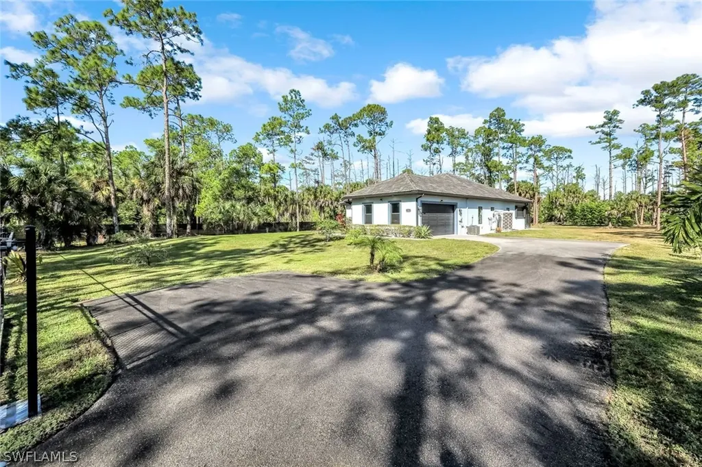 141 20th Avenue NW Naples FL 34120