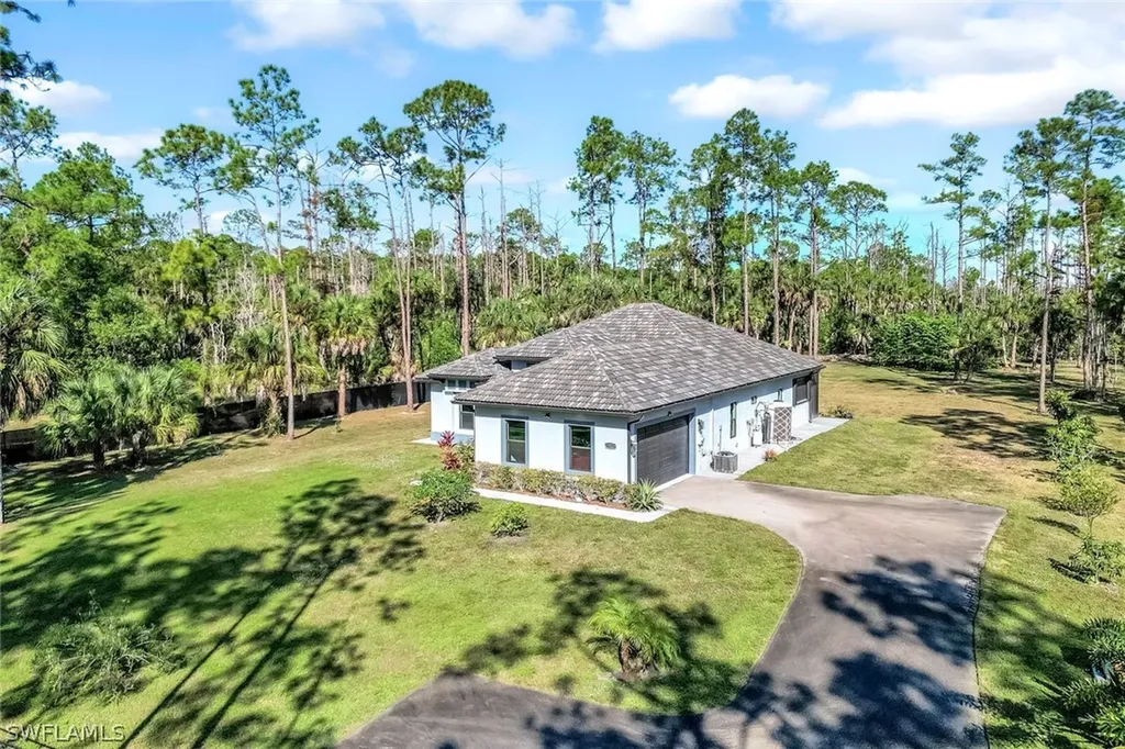 141 20th Avenue NW Naples FL 34120