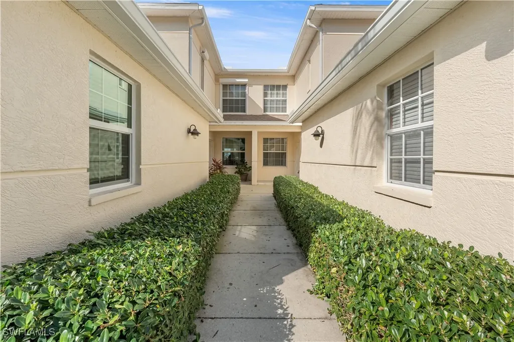 3320 W Crown Pointe Boulevard Naples FL 34112
