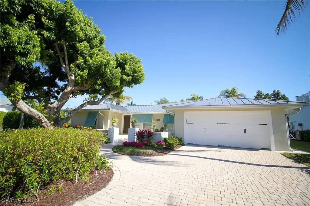 1645 Mullet Court Naples FL 34102