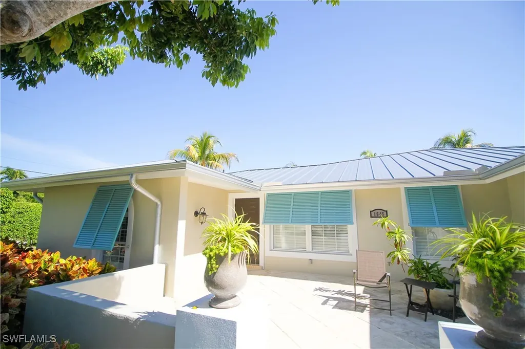 1645 Mullet Court Naples FL 34102