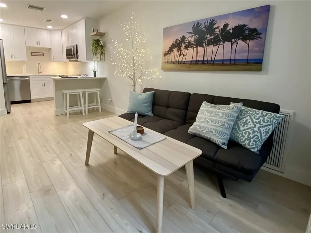 803 104th Avenue N Naples FL 34108