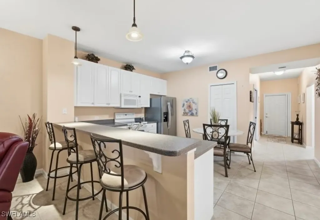 10024 Heather Lane Naples FL 34119