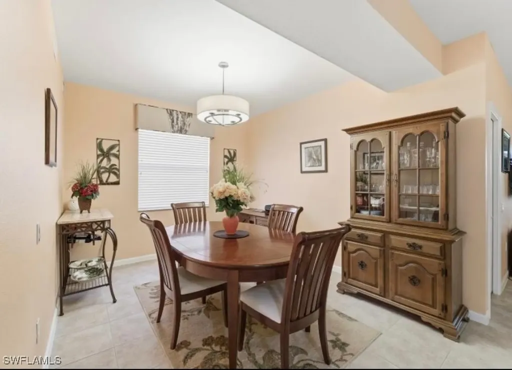 10024 Heather Lane Naples FL 34119