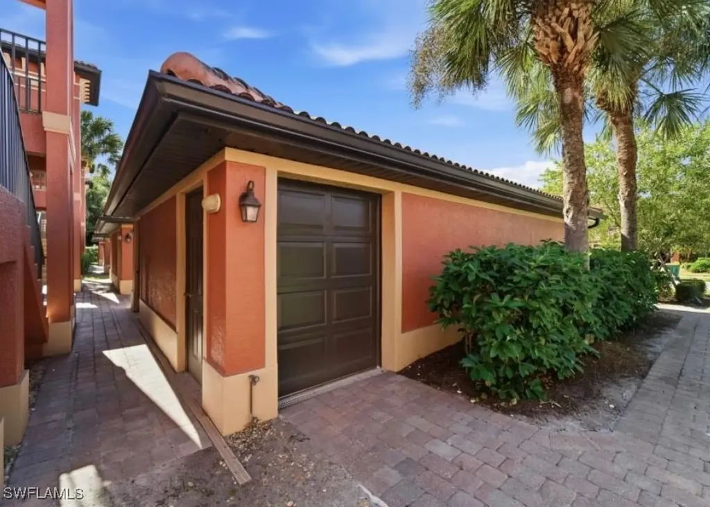 10024 Heather Lane Naples FL 34119
