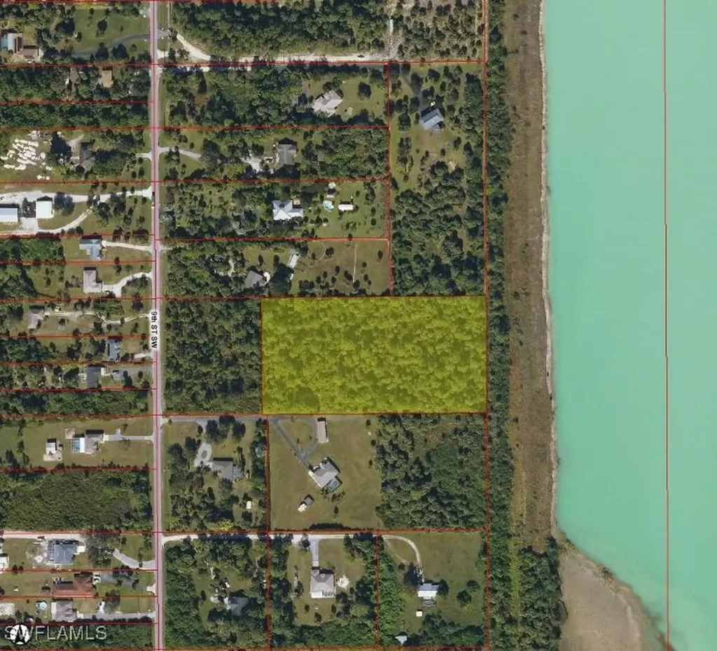 002 9th Street SW Naples FL 34117