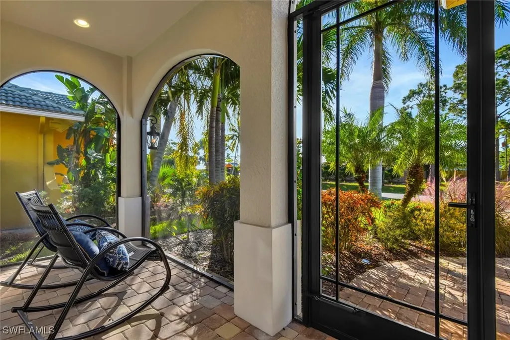 707 104th Avenue N Naples FL 34108