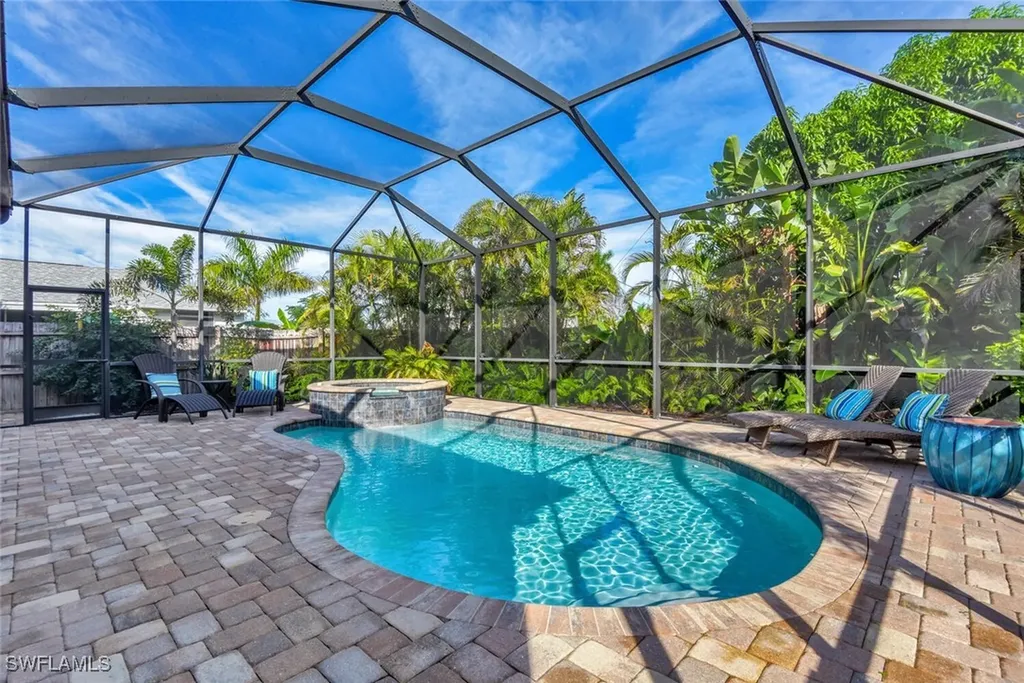 707 104th Avenue N Naples FL 34108