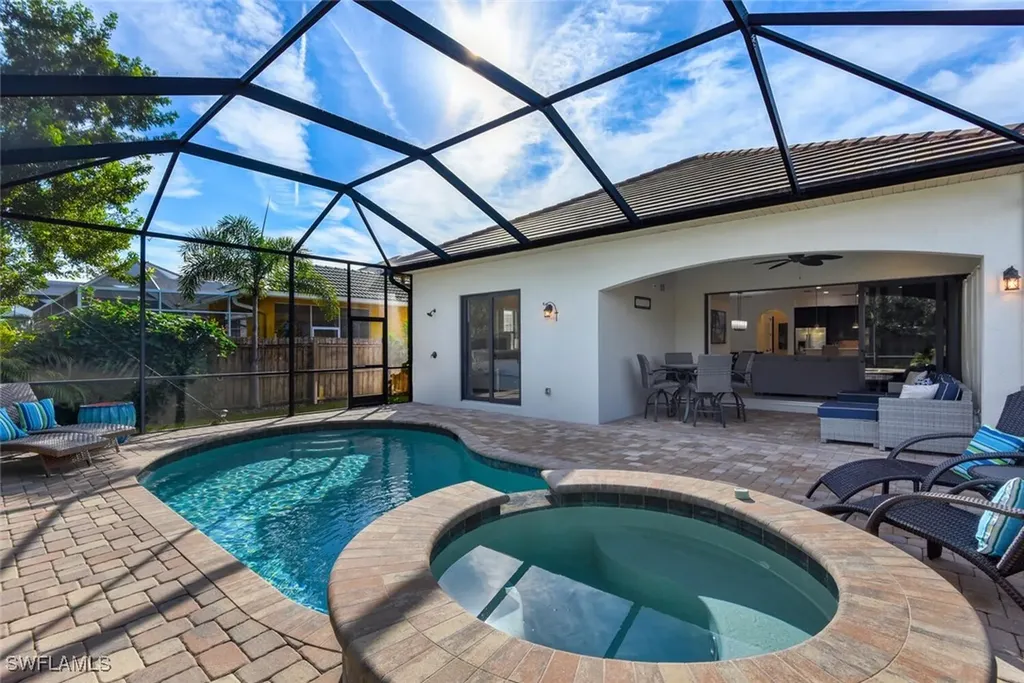 707 104th Avenue N Naples FL 34108