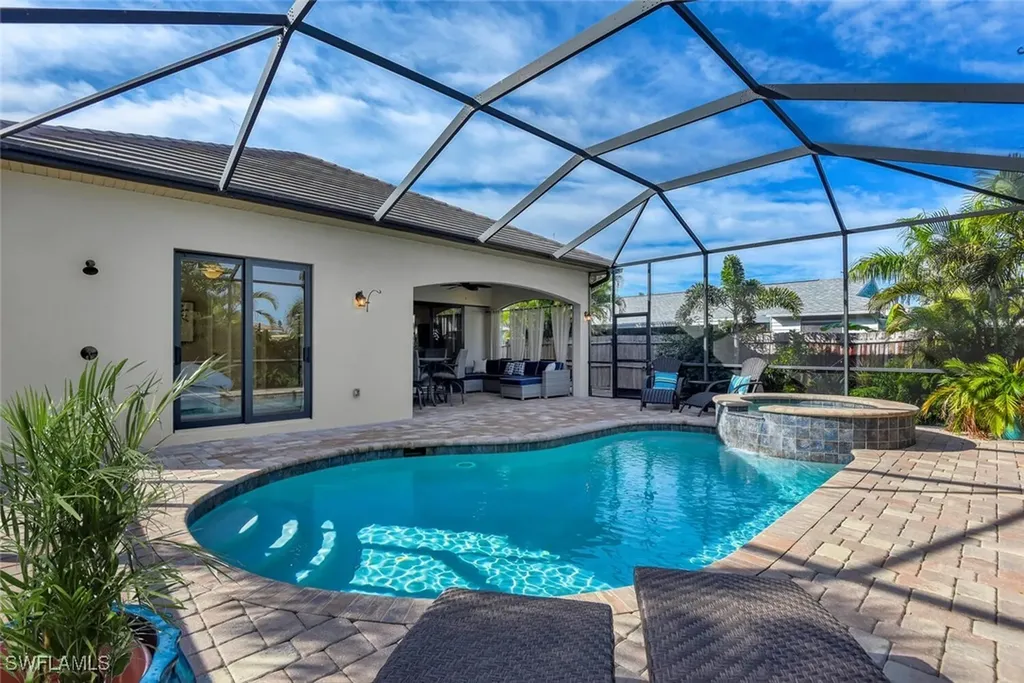 707 104th Avenue N Naples FL 34108