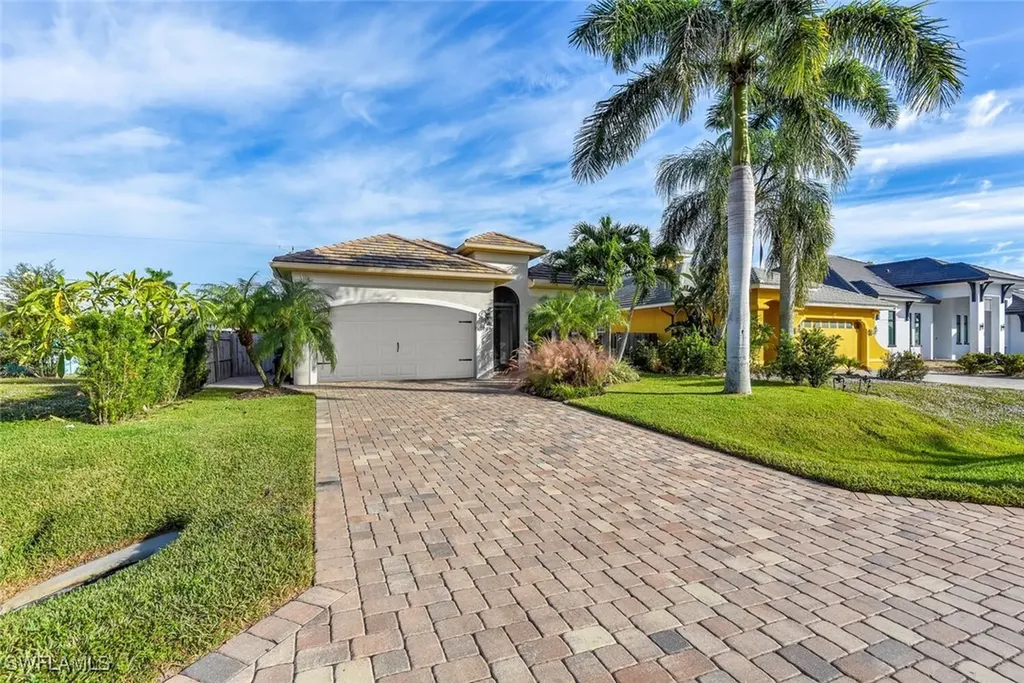 707 104th Avenue N Naples FL 34108