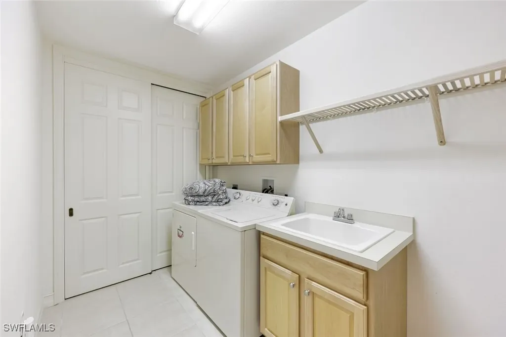 6009 Trophy Drive Naples FL 34110