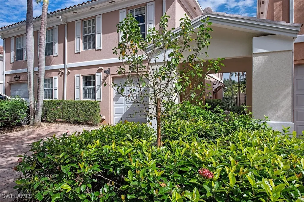 5697 Cove Circle Naples FL 34119