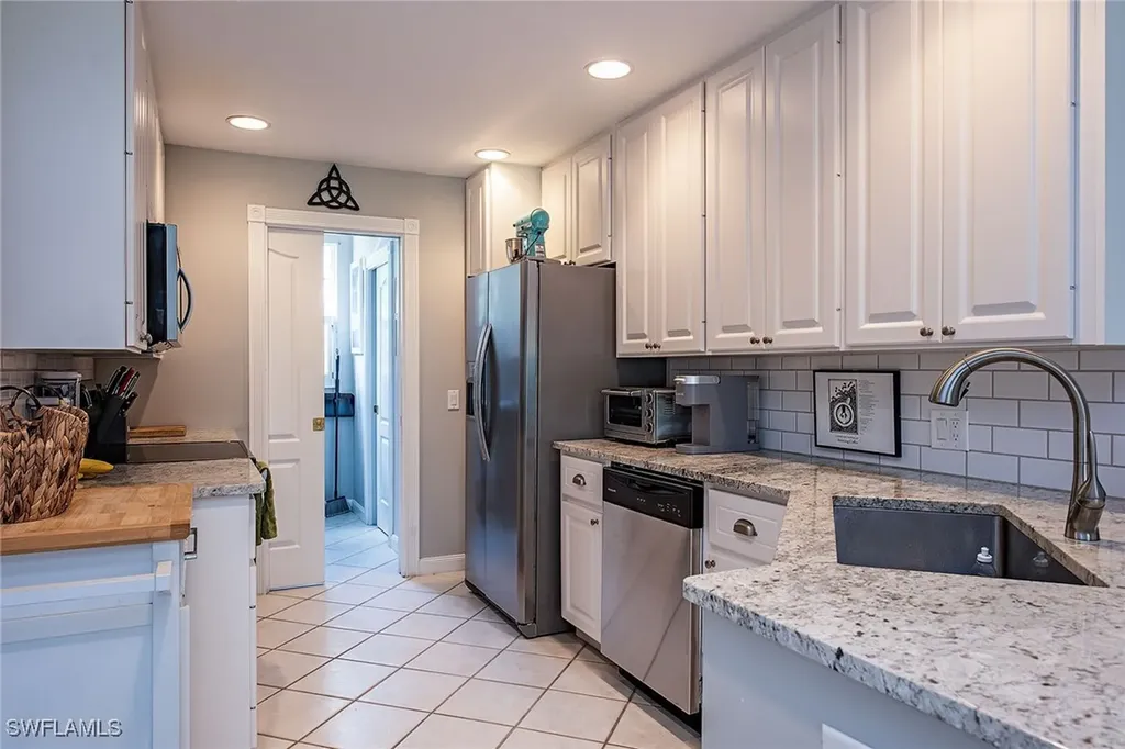 5697 Cove Circle Naples FL 34119