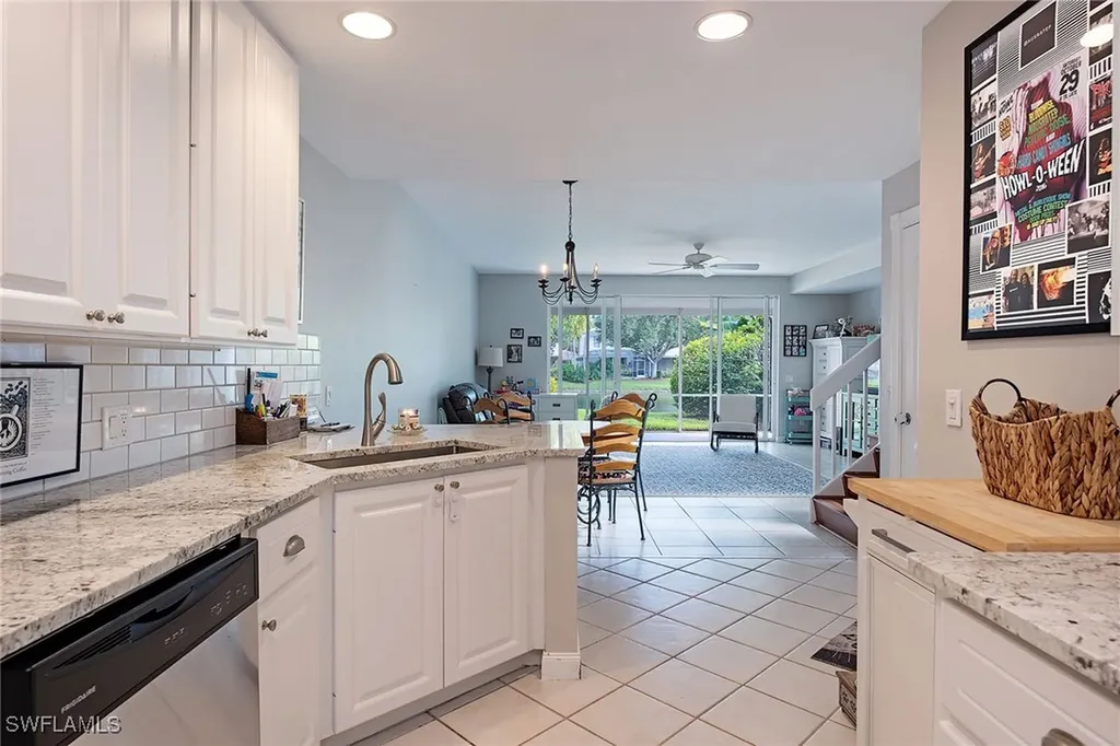 5697 Cove Circle Naples FL 34119