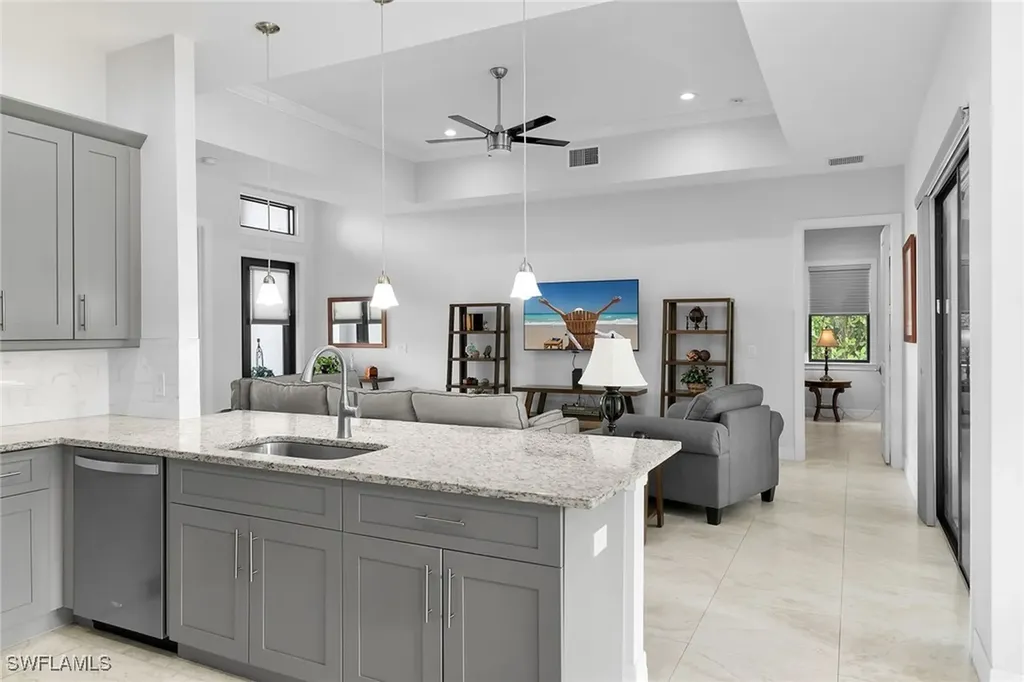 548 47th Avenue NE Naples FL 34120