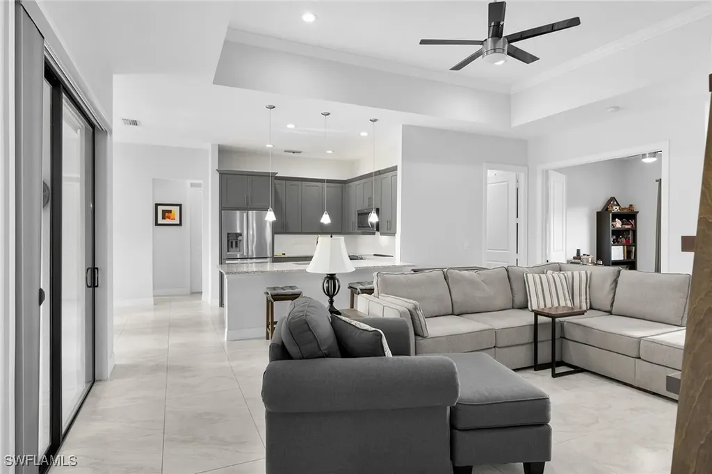 548 47th Avenue NE Naples FL 34120