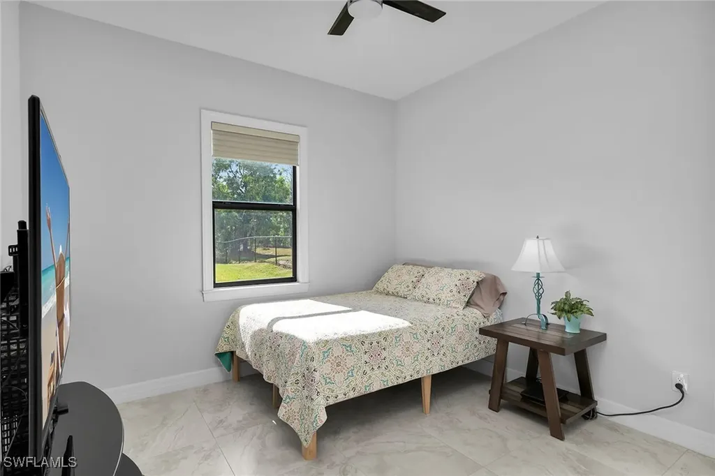 548 47th Avenue NE Naples FL 34120
