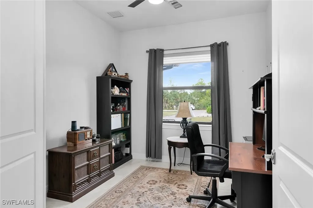 548 47th Avenue NE Naples FL 34120