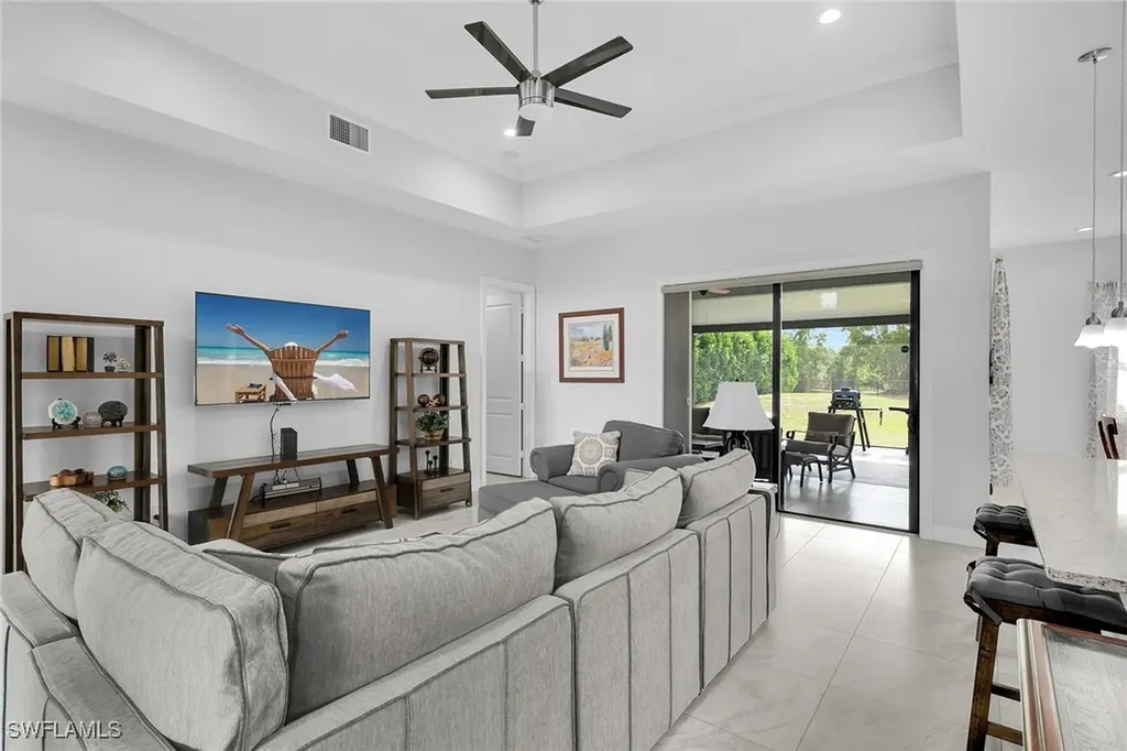 548 47th Avenue NE Naples FL 34120