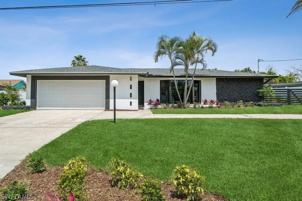 1627 SE 29th Terrace Cape Coral FL 33904
