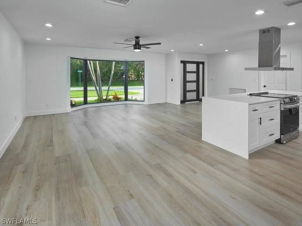 1627 SE 29th Terrace Cape Coral FL 33904