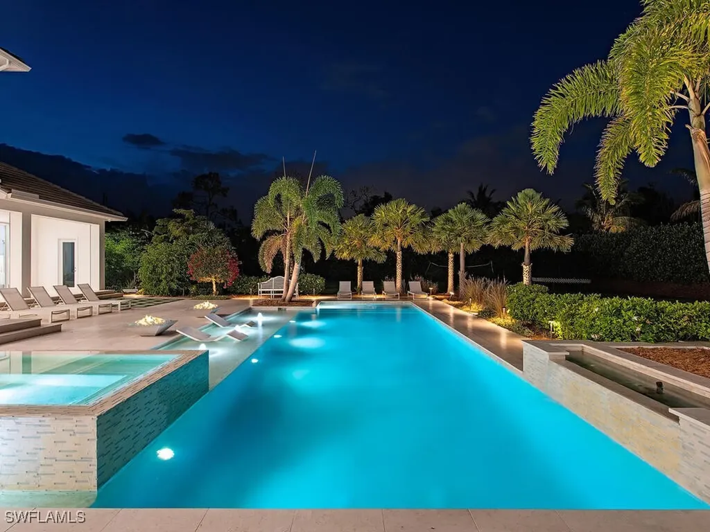 188 West Street Naples FL 34108