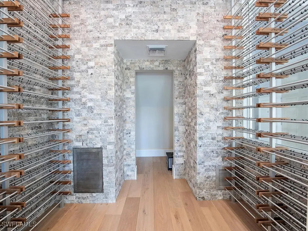 188 West Street Naples FL 34108