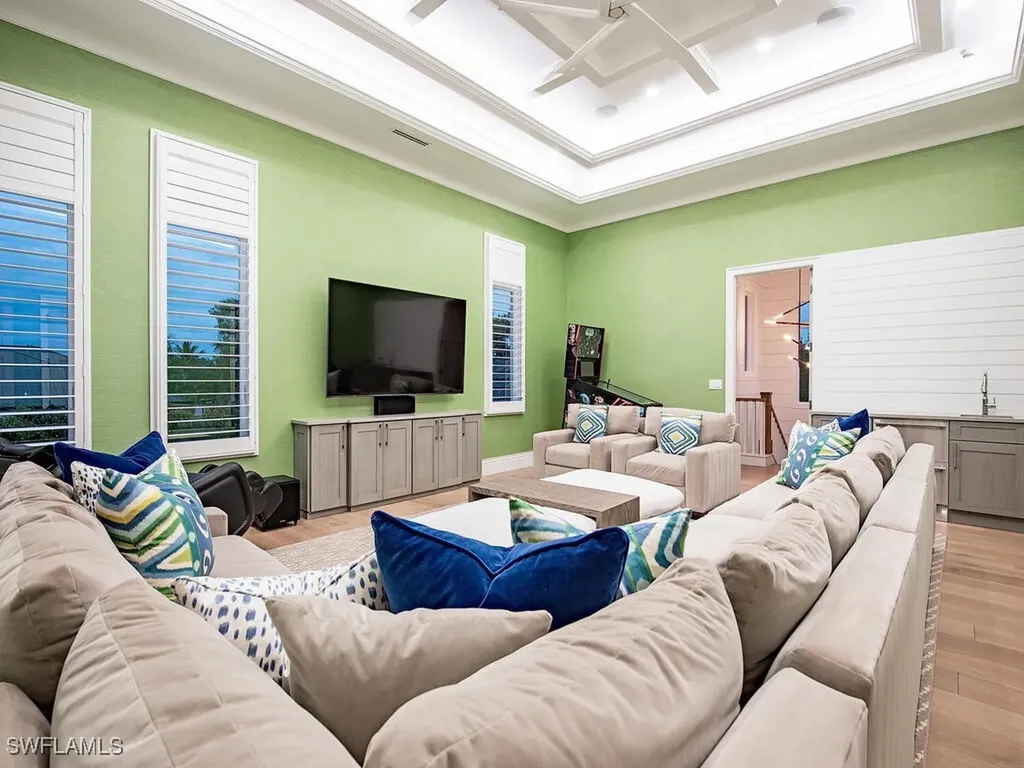 188 West Street Naples FL 34108