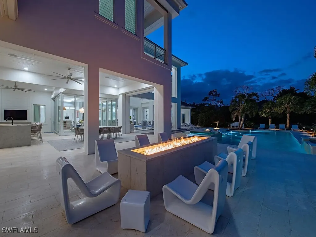 188 West Street Naples FL 34108