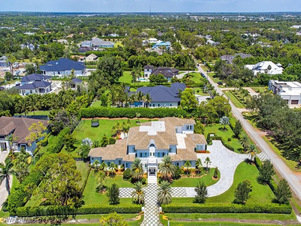 188 West Street Naples FL 34108