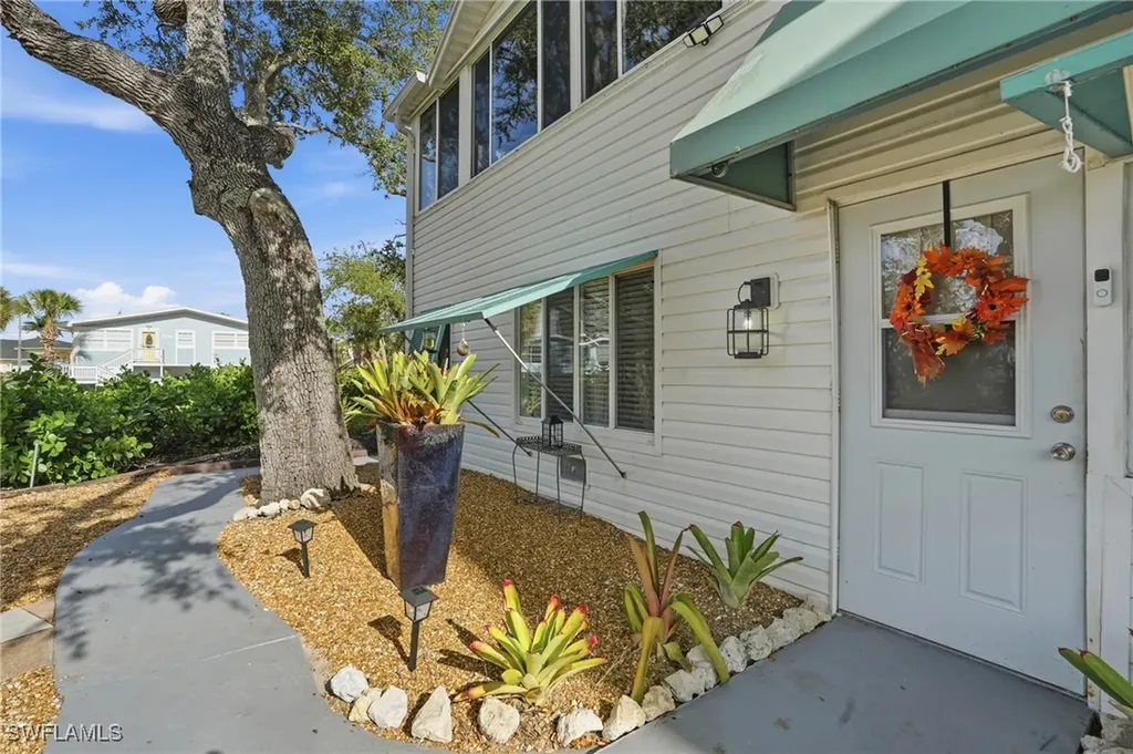 5474 Oak Ridge Avenue Fort Myers Beach FL 33931
