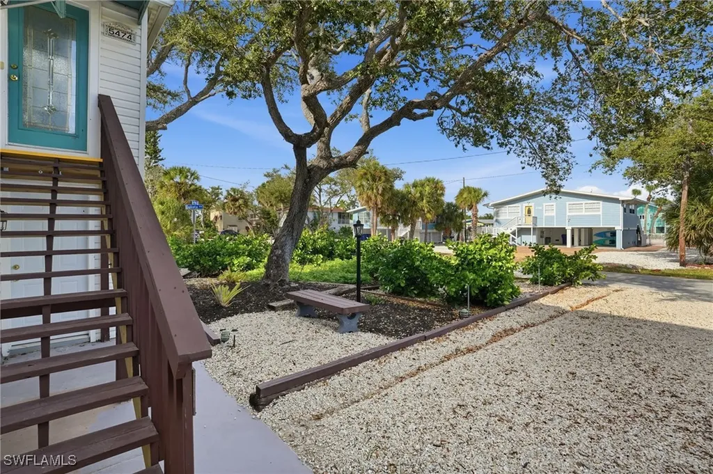 5474 Oak Ridge Avenue Fort Myers Beach FL 33931