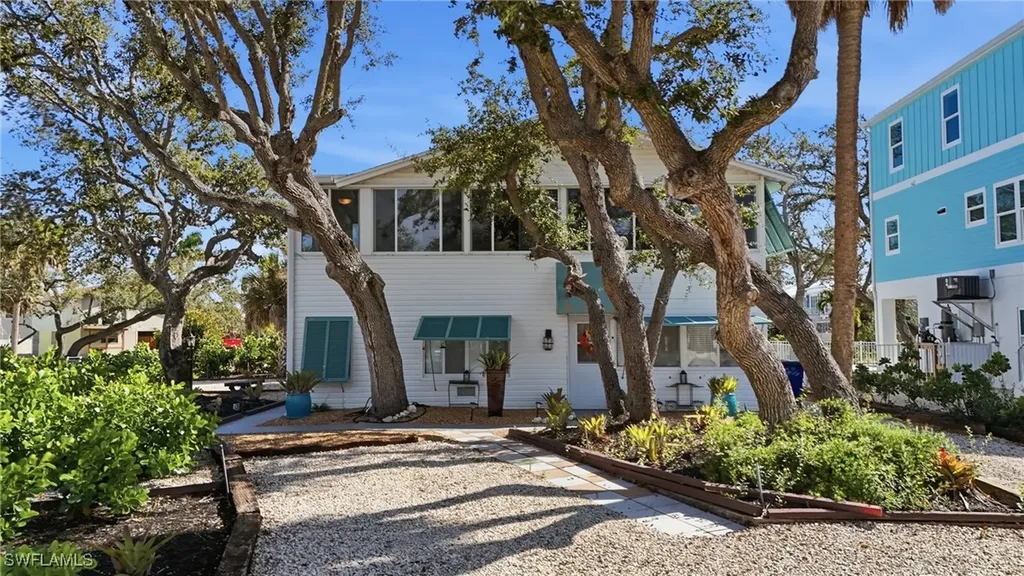 5474 Oak Ridge Avenue Fort Myers Beach FL 33931
